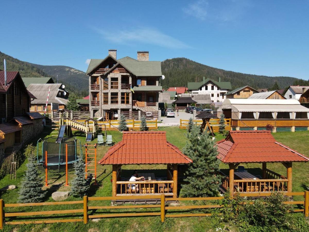 Hotel Perlyna Karpat バコヴェル エクステリア 写真