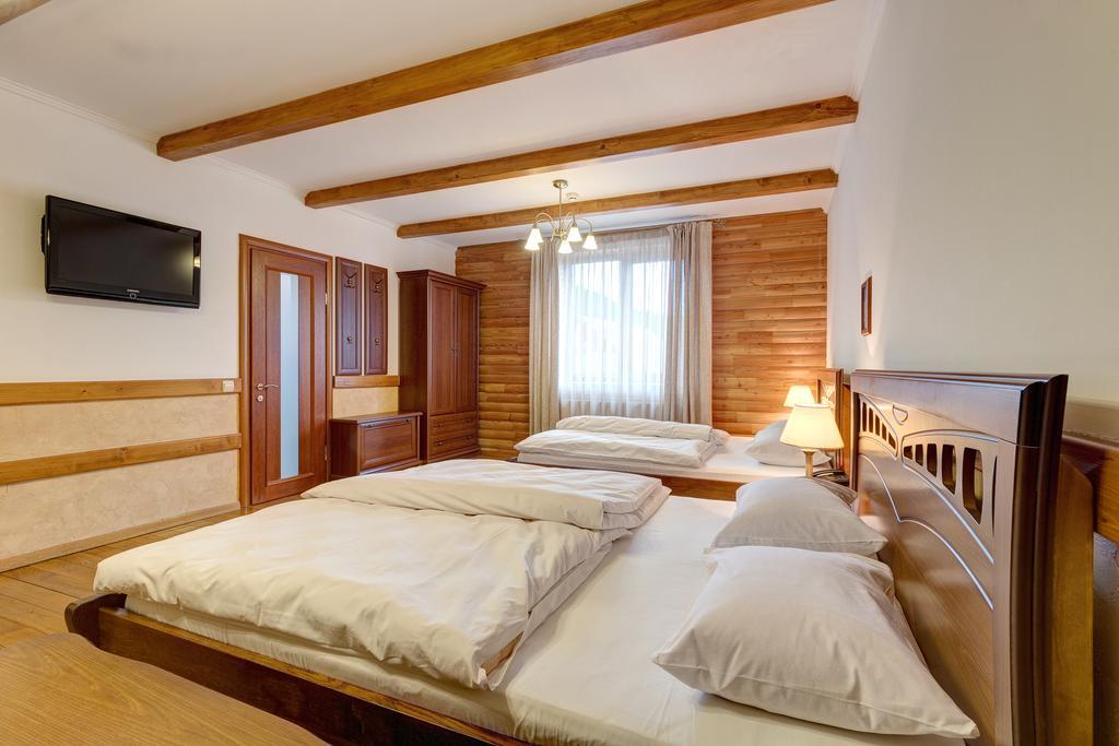 Hotel Perlyna Karpat バコヴェル エクステリア 写真