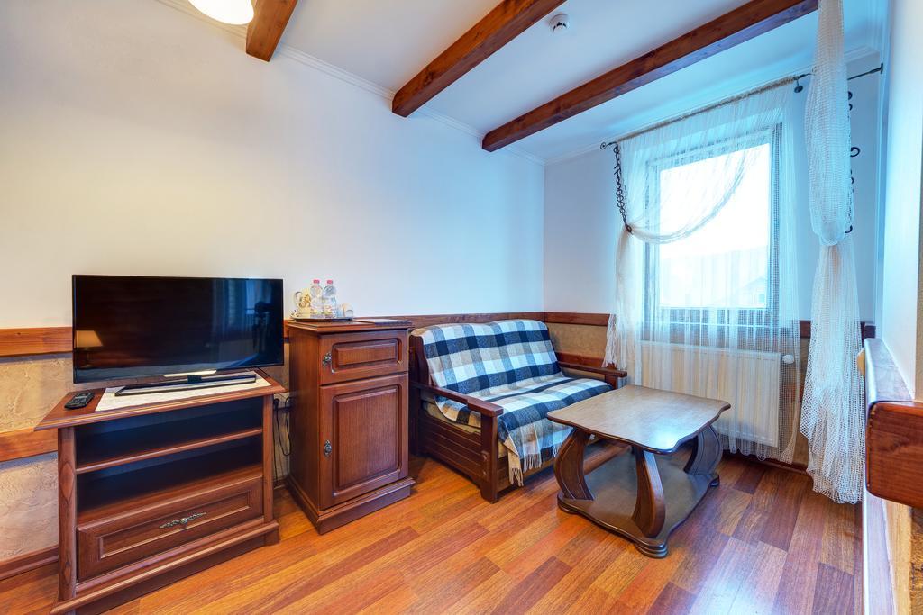 Hotel Perlyna Karpat バコヴェル エクステリア 写真