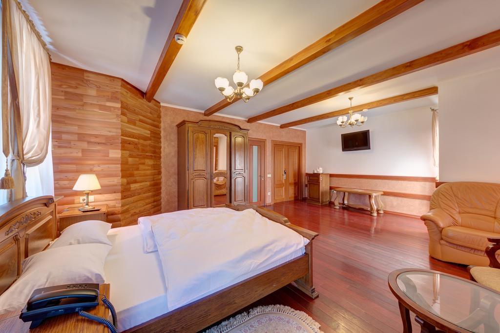 Hotel Perlyna Karpat バコヴェル エクステリア 写真