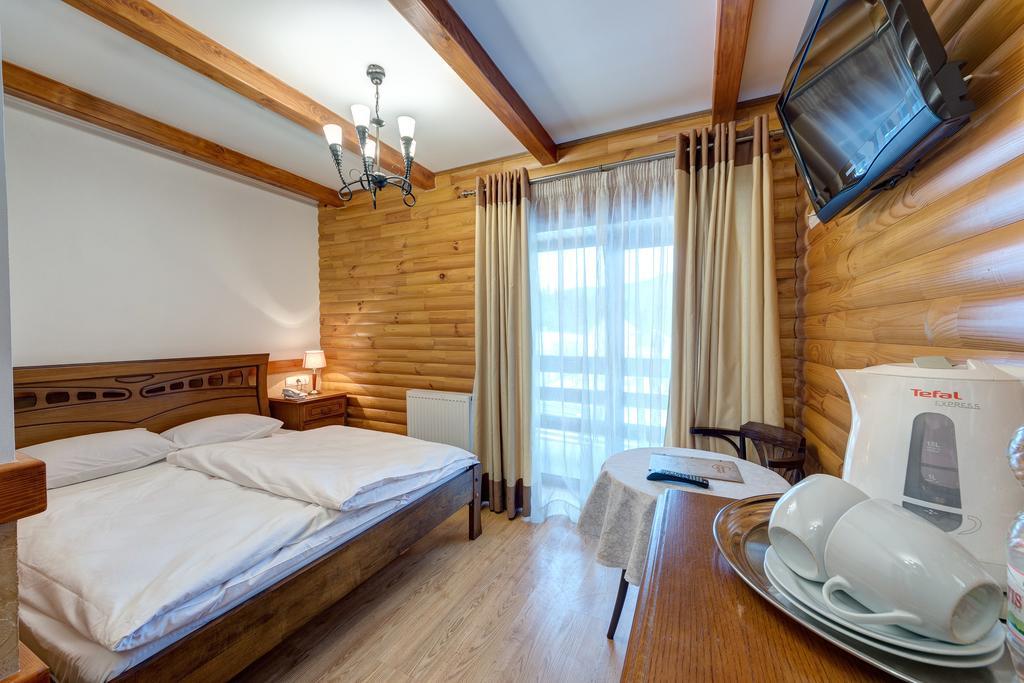 Hotel Perlyna Karpat バコヴェル エクステリア 写真