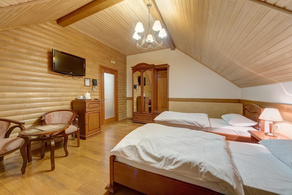 Hotel Perlyna Karpat バコヴェル エクステリア 写真