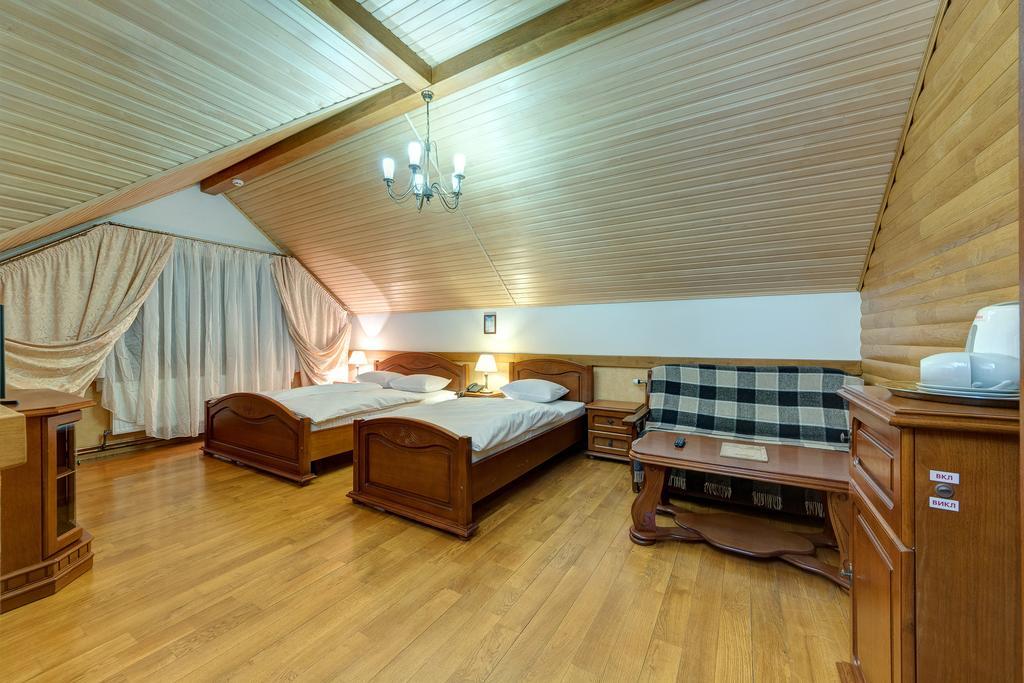 Hotel Perlyna Karpat バコヴェル 部屋 写真