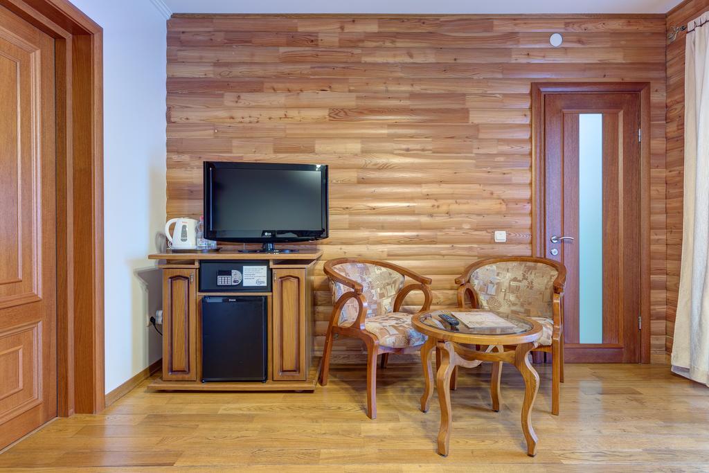 Hotel Perlyna Karpat バコヴェル 部屋 写真