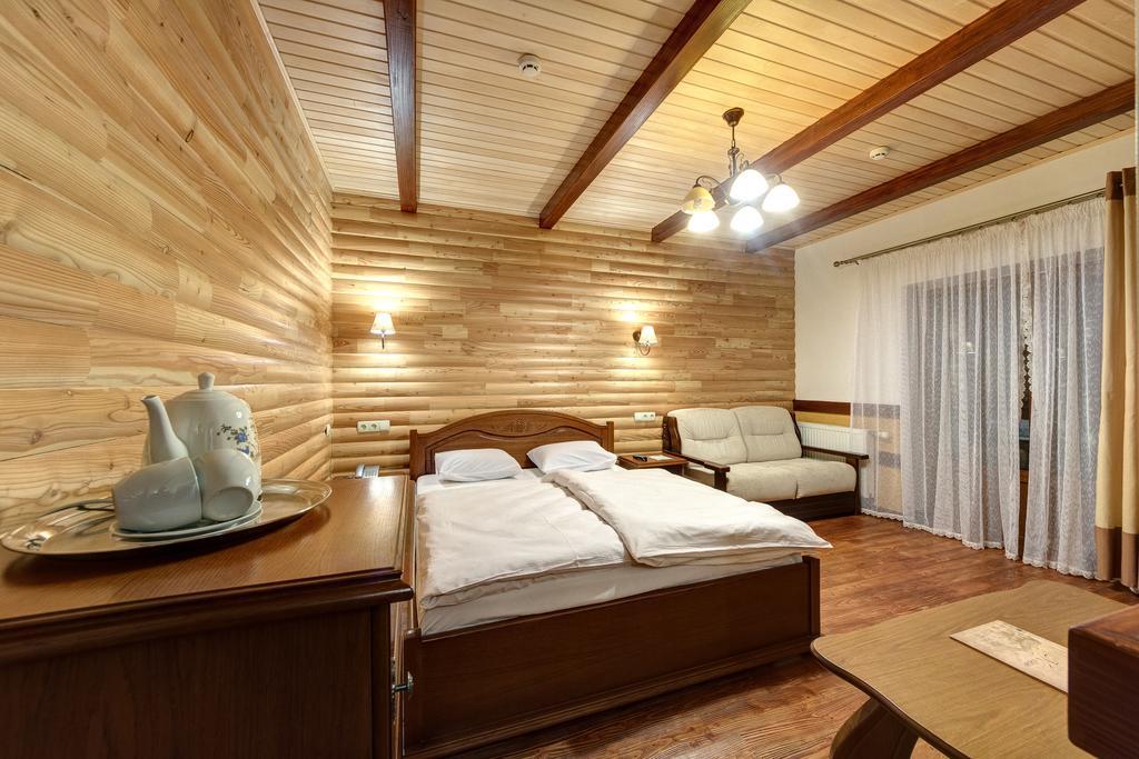 Hotel Perlyna Karpat バコヴェル エクステリア 写真