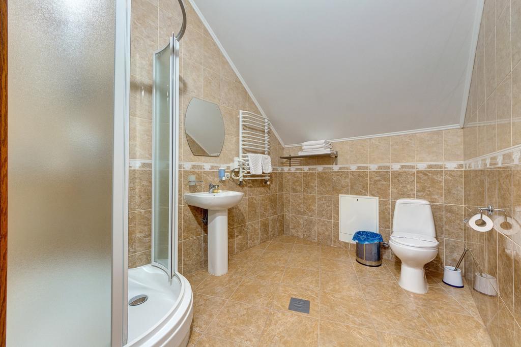 Hotel Perlyna Karpat バコヴェル 部屋 写真