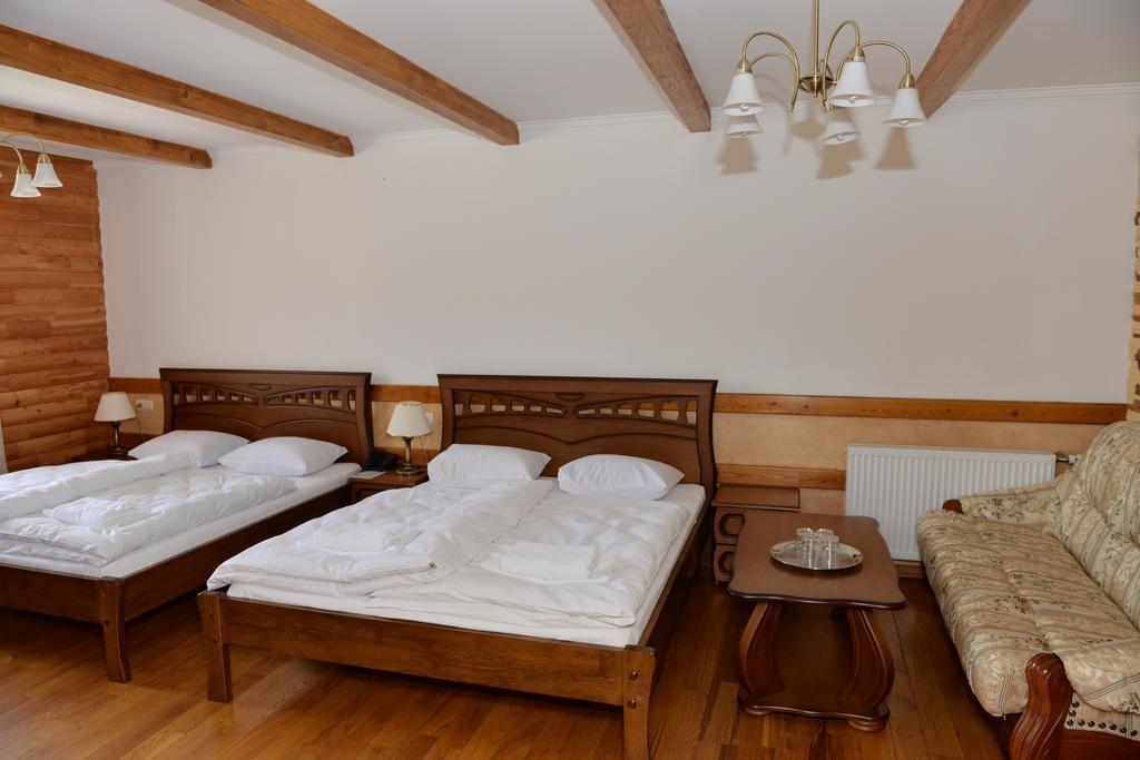 Hotel Perlyna Karpat バコヴェル 部屋 写真